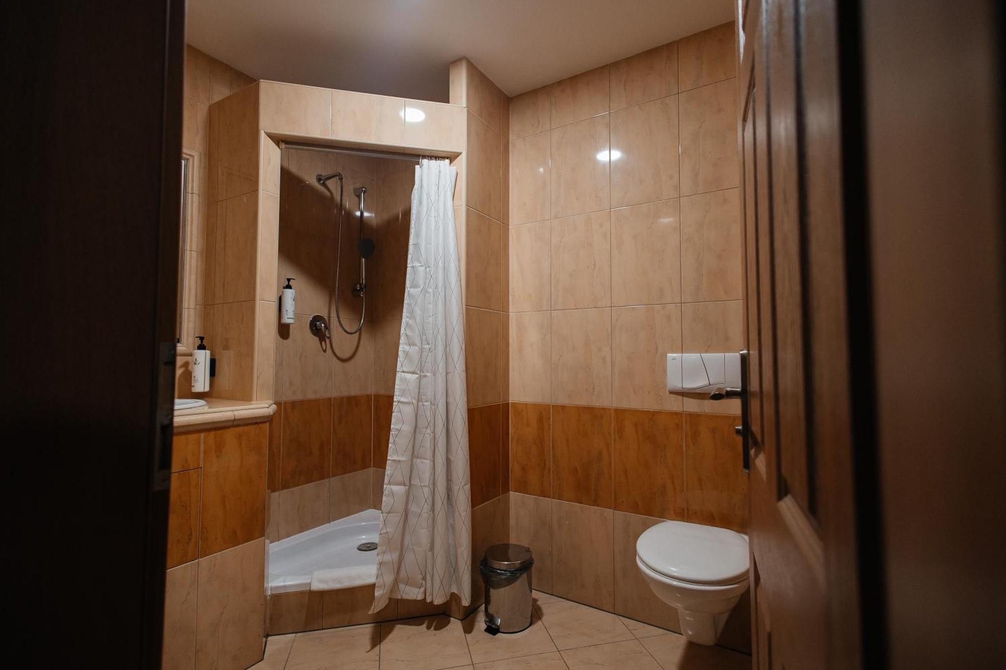 Golden Golem & Hotel Praha